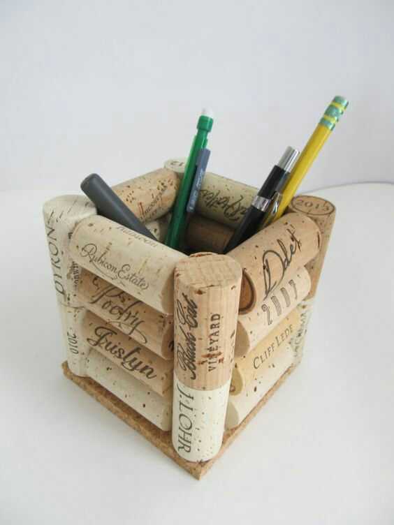  Waste Utilization Pen Holder, Handmade DIY Storage Box Jar Made from Wine Corks