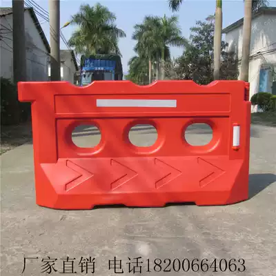 New material-hole Water Horse 1 8 m enclosure construction 1 2 m water fence blow water horse bull barrels isolation Pier