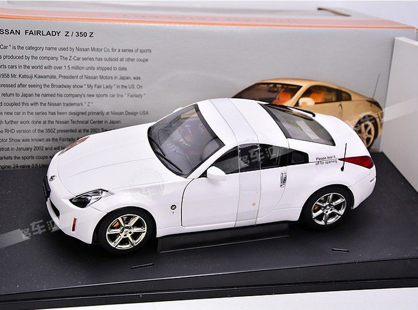 Alto 1:18 for Nissan 350Z FAIRLADY Z 2002 white car model