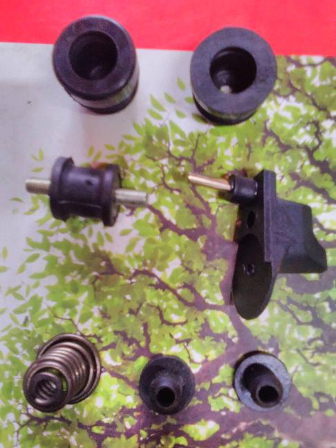 Yusen 5520 5818 5900 chainsaw Zhongma 5800 backbone chainsaw lawn mower shock pad shock pad