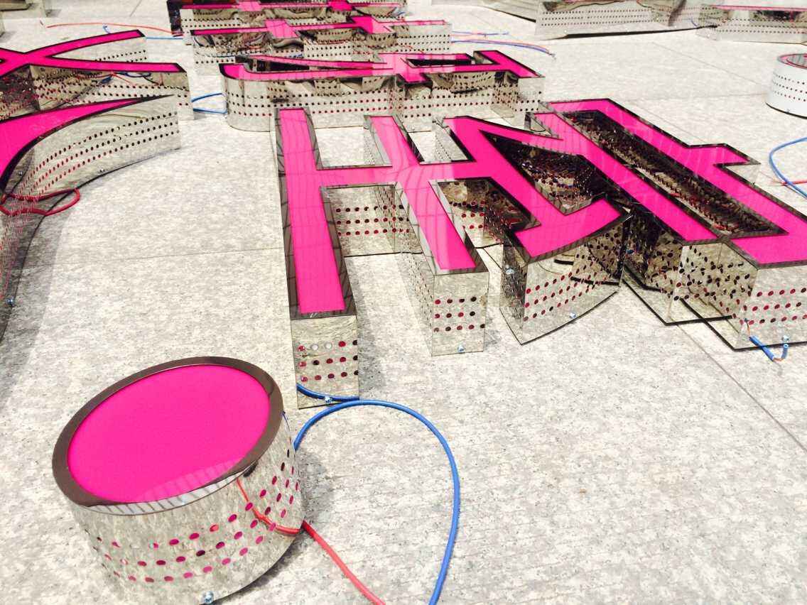 Mini word resin word three-dimensional car label pointing card Aluminum plate double-sided word Craft gift decoration Stainless Steel boutique word