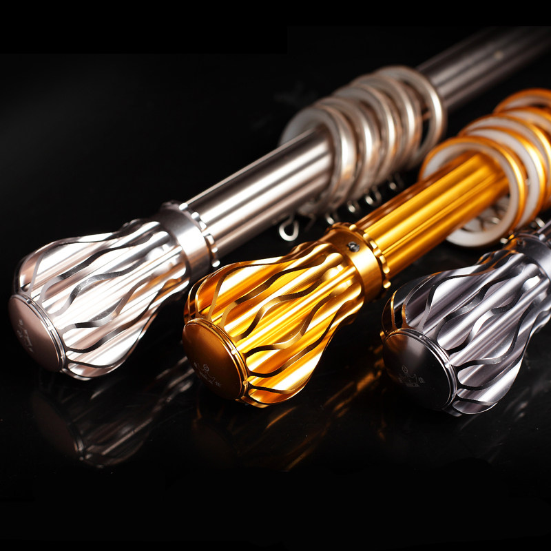 ���׾��������Ͻ�ɫ����ͨ