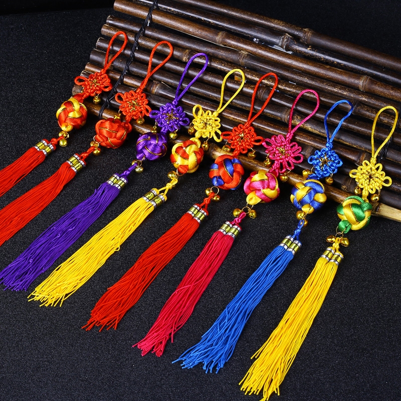 Small hydrangea Chinese knot pendant Car pendant Featured handicrafts New Year send foreigners a small gift abroad