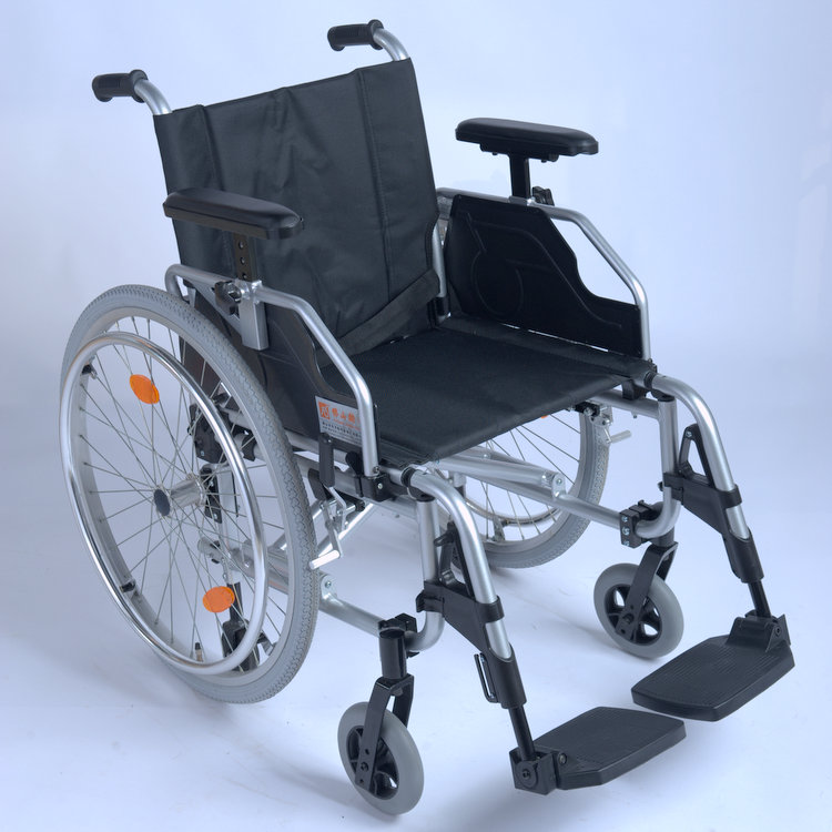 Aluminium alloy wheelchair folding light quick and quick detached rear wheel folding armrests