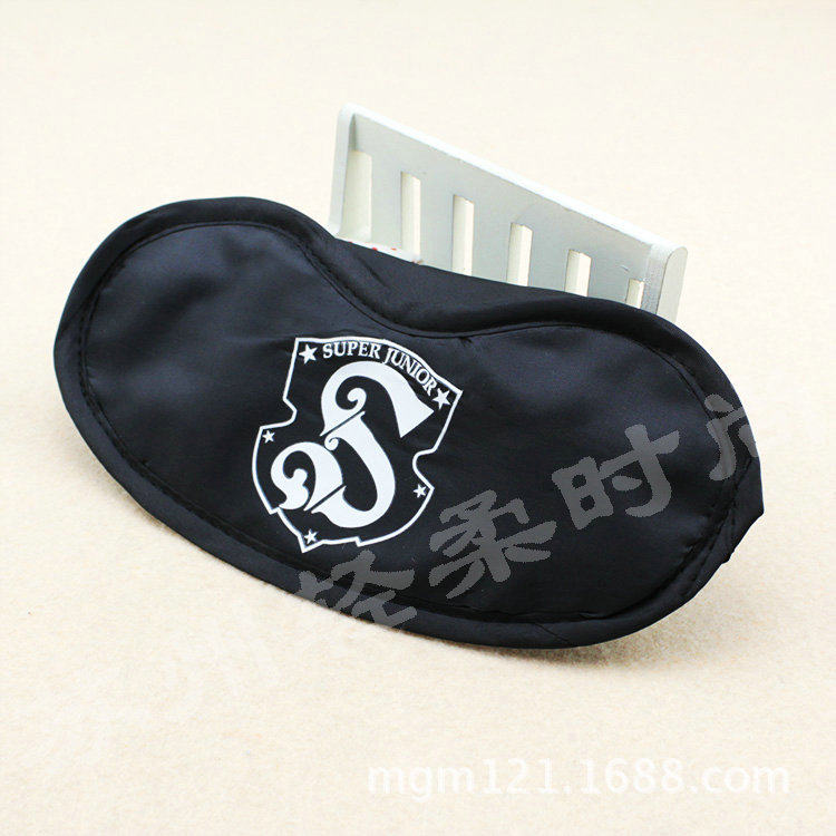 The Super juniors LOGO sign the blindfold