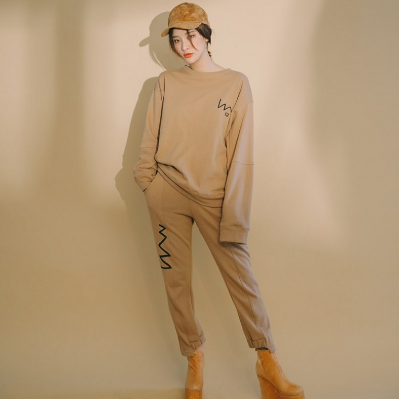 韩国stylenanda官方正品 中线and不规则裤脚运动裤-米色