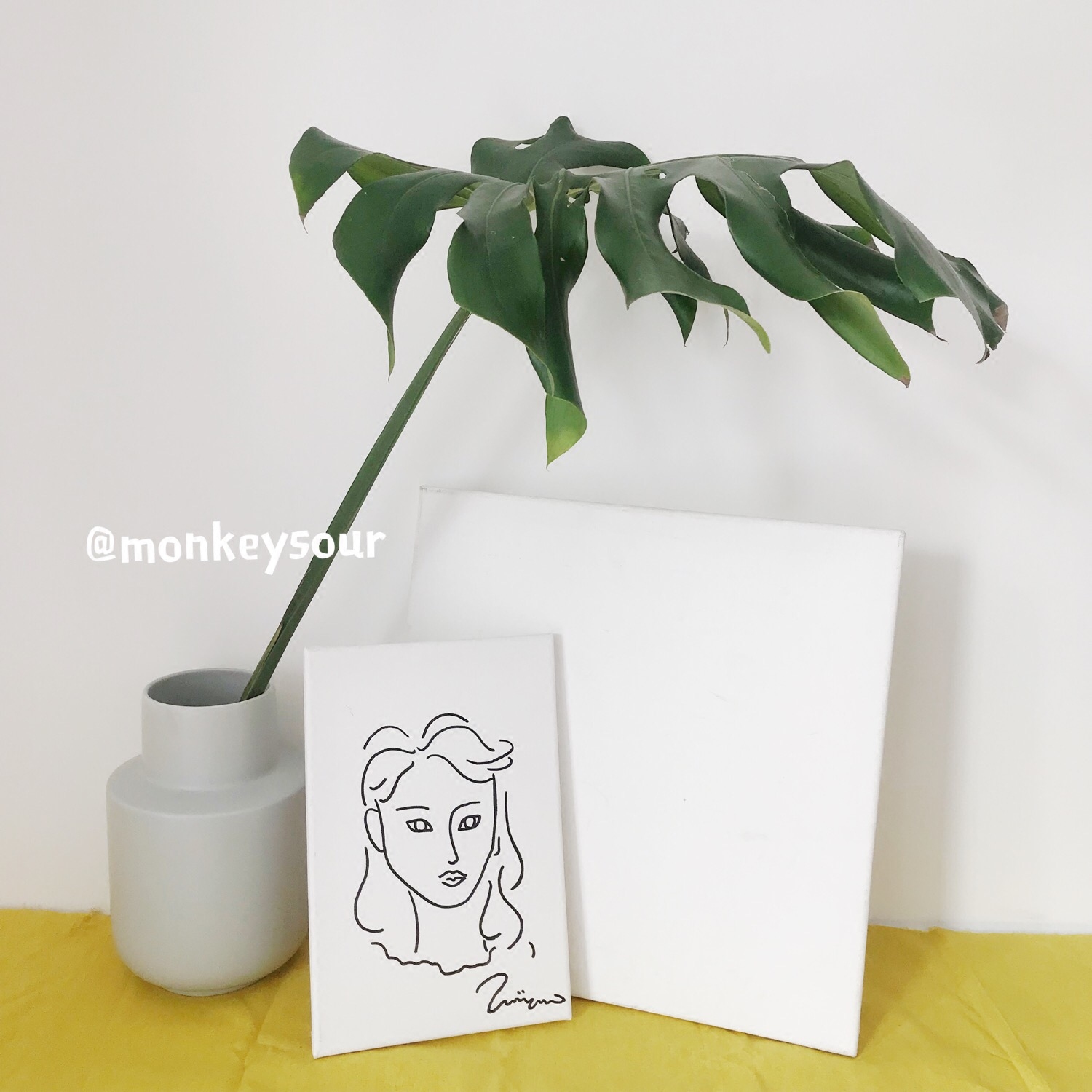 Shoot props frame frame frame frame frame message board in minimalist line abstract frame home decoration