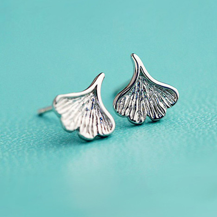 Small Z Youpint Korea straight delivery 925 pure silver handmade gingko Ginkgo Temperament Otoli Anti-Allergy do not fade