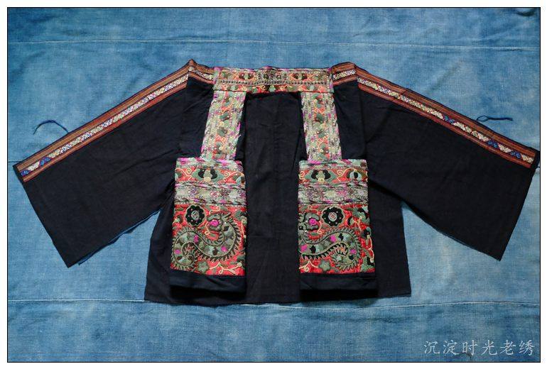 Leishan Miao hundred-year-old embroidered clothes Miao tops Miao embroidery original national clothing wrinkled embroidery E05
