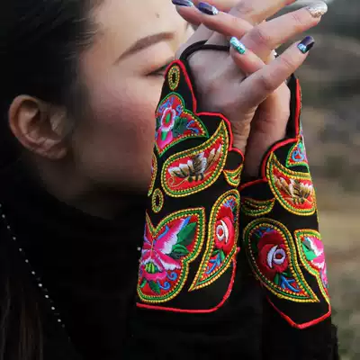 Cloud decoration totem national style women's jewelry National style embroidered wrist hand decoration Wrist bracelet decoration wild bracelet