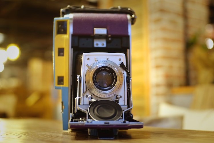 Pauli comes to 110A manually ripping the organ shop owner for self-use display