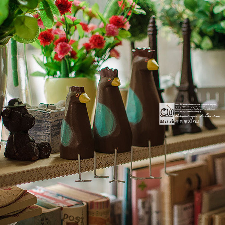 Eurostyle Idi Garden American Countryside Style Small Chicken Family of Pendulum Feet Sitting Wooden Adorable Home Decoration Goods
