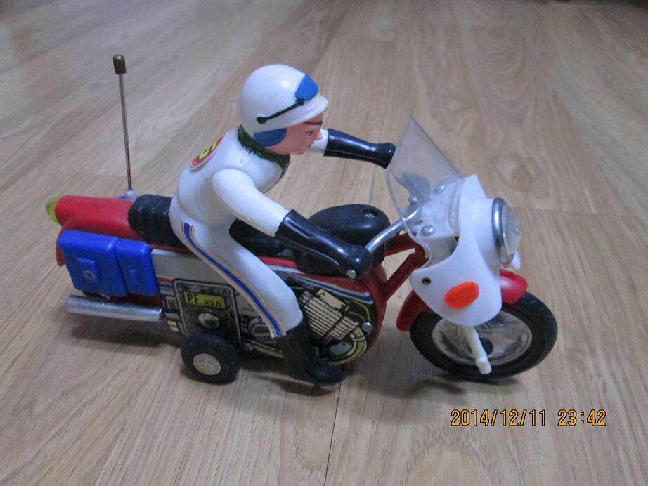 Nostalgic old tin plus plastic locomotive toy