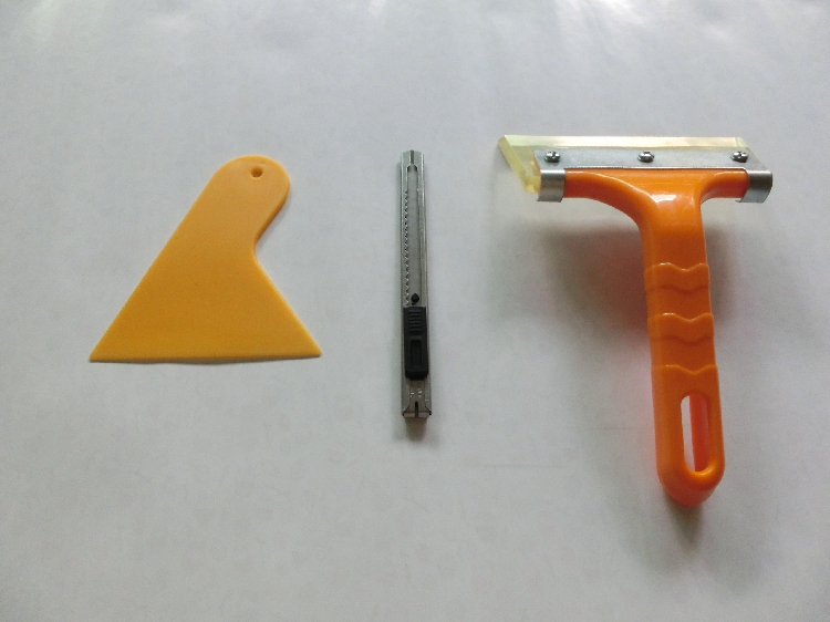 Cling film tool adhesive film Three sets of water scraped hard scrapwork knife scraping good helper