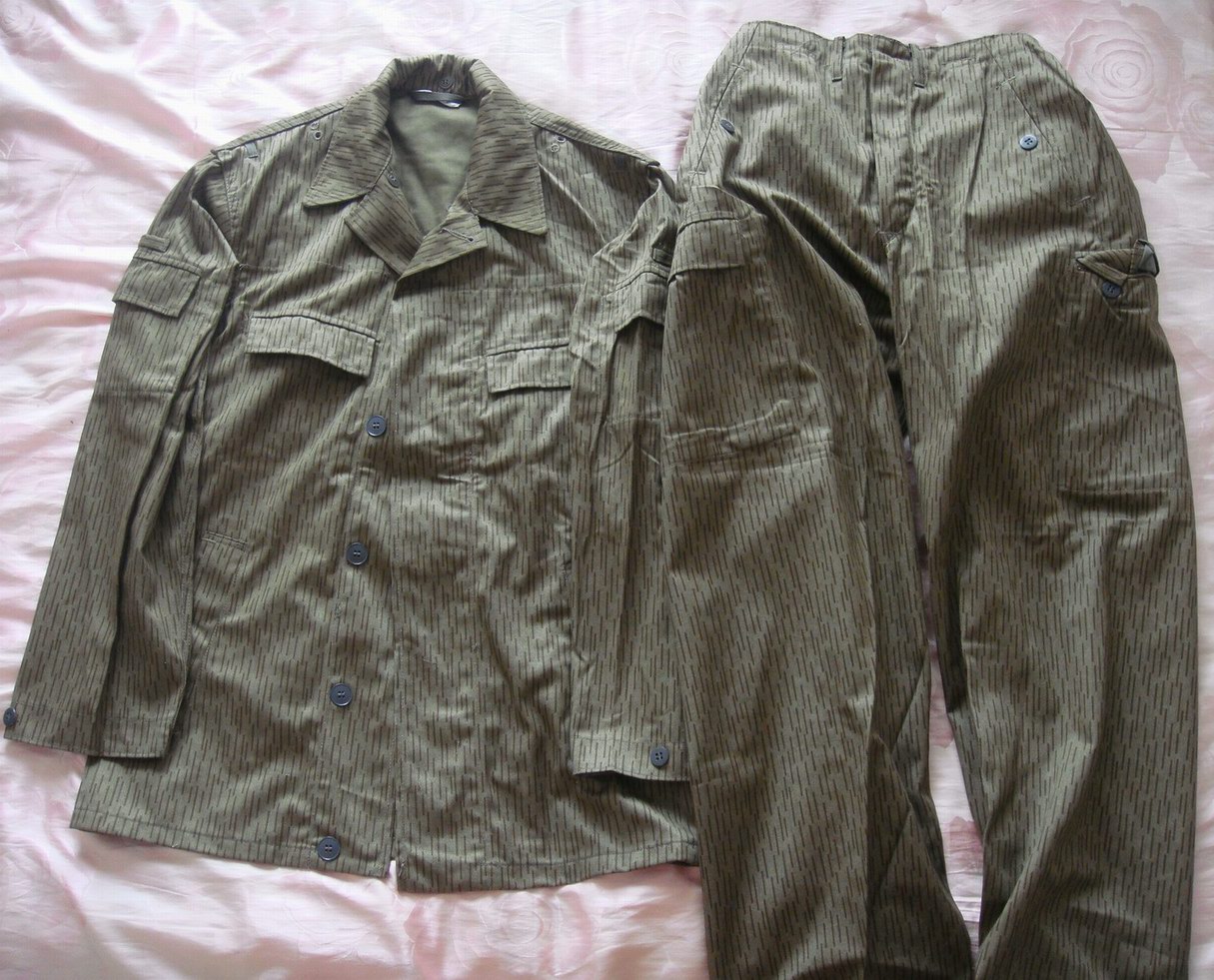 (Ordering) East Germany Democracy German German German Rain Point camouflak suit (blouse pants)