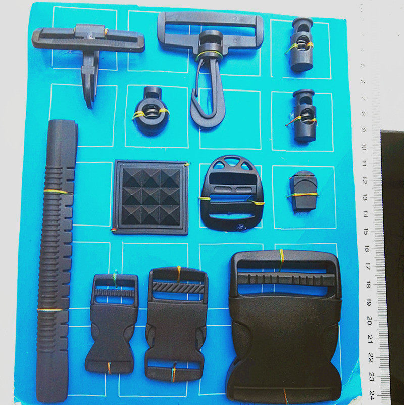 Manufacturer Direct sales plastic Daily Button Plastic Hook Plastic Hook Protection Corner wool caterpillar Bags Buttoned Outdoor bag Bag Buttons