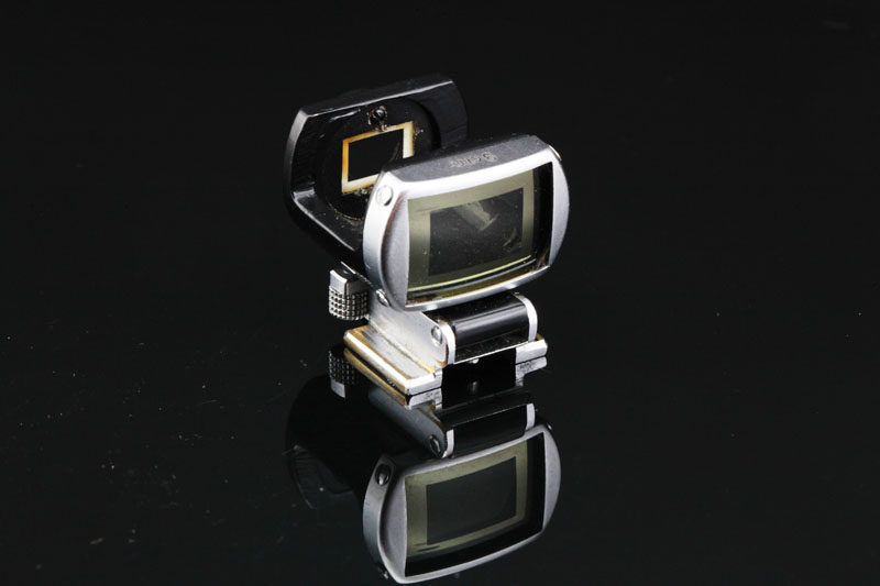 LEICA SEROO 90mm viewfinder