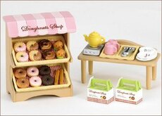 Игрушки для кукольных домиков 日本纪元森林家庭玩具森林家庭甜品店套装 Sylvanian