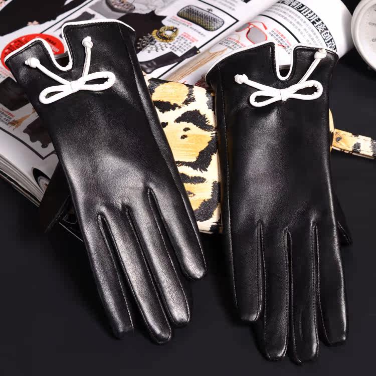 Leather gloves women's autumn and winter Korean version cute touch screen leather gloves warm riding short goat leather gloves women's winter touch