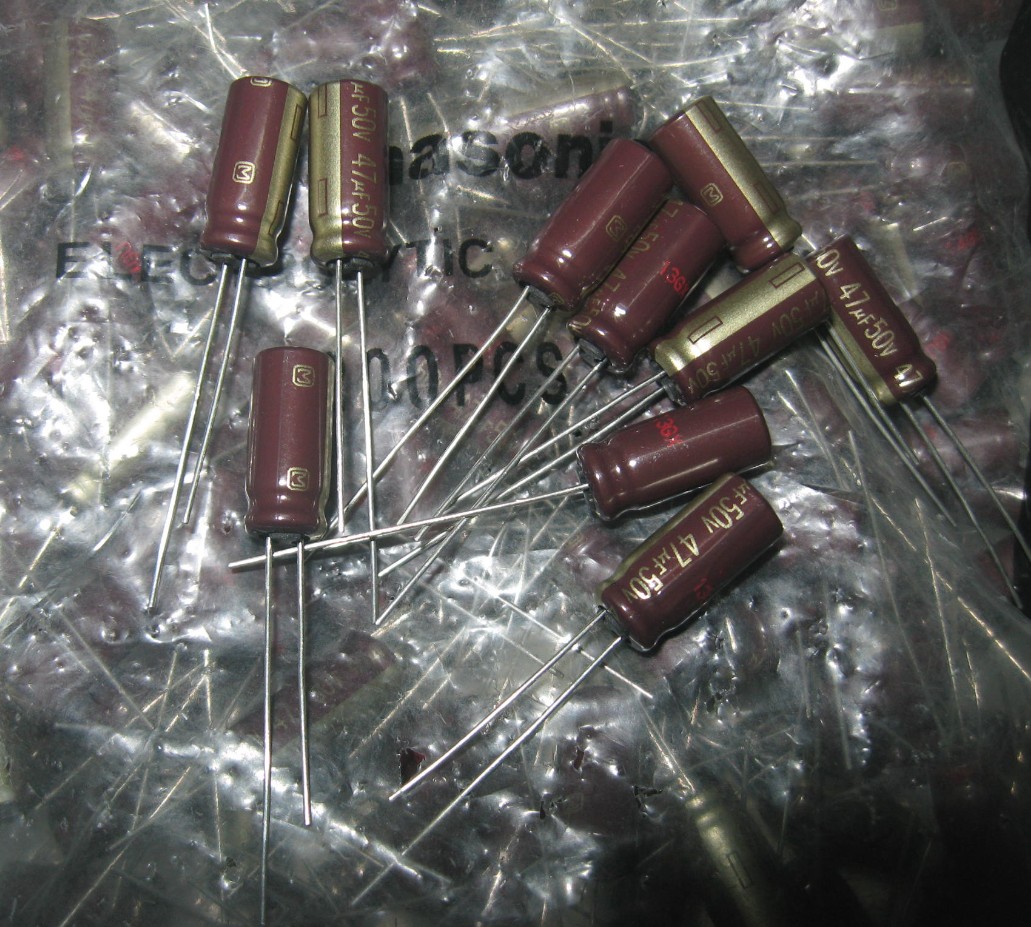 10 5 yuan Panasonic 50V 47UF brown leather gold word audio capacitor 6 3*15MM MADE IN JAPAN