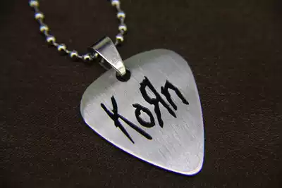  Classic GsusMusic Titanium Steel Metal Guitar Pick Necklace Korn Cohen Pendant Jewelry
