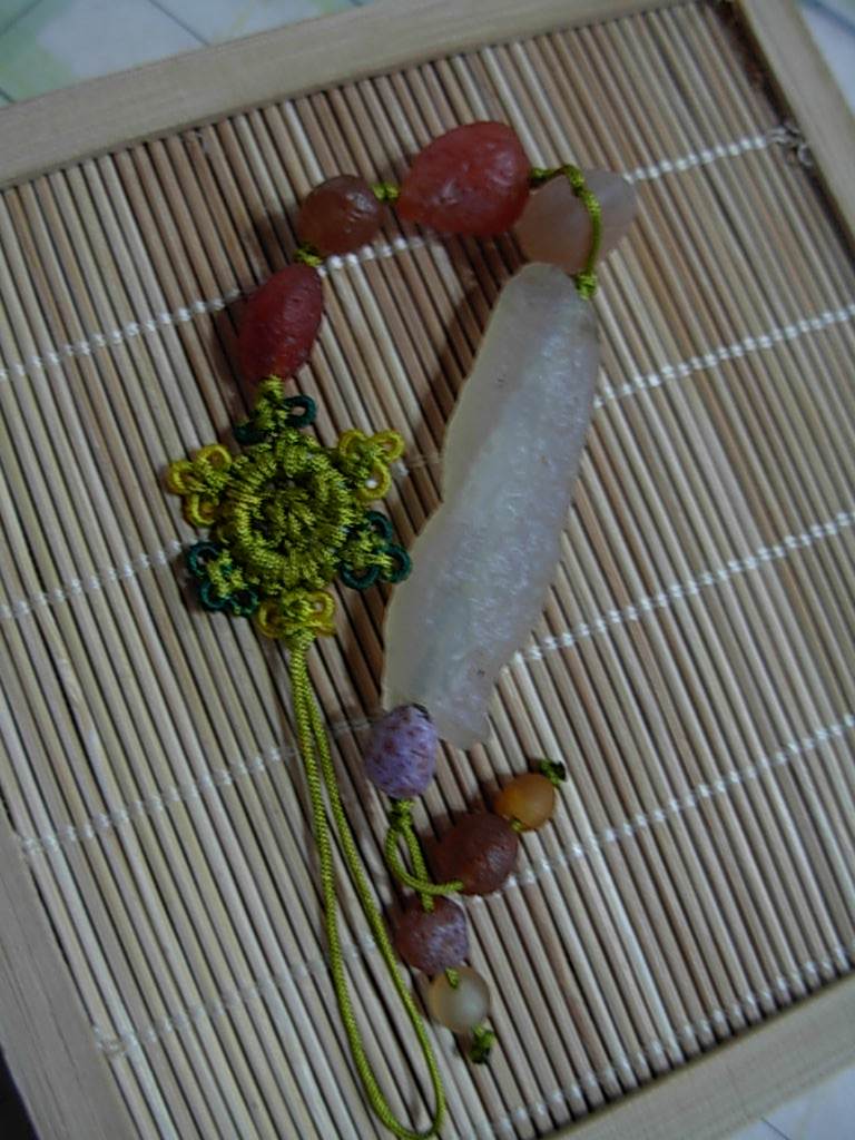 The Alashenchi tube-like natural raw stone road pass