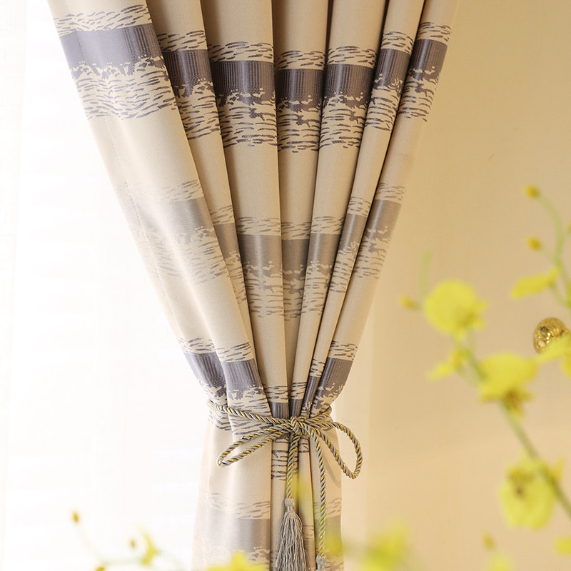 ŷ�����ڹⴰ�����ϳ�Ʒm024