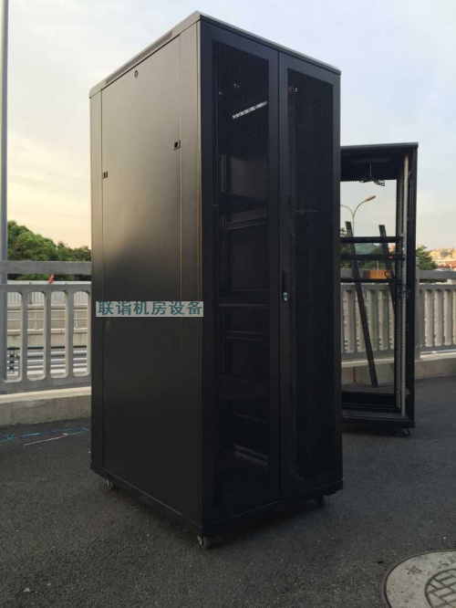 Network cabinet 2 meter 42U switch cabinet server monitoring power amplifier computer cabinet TB8042  