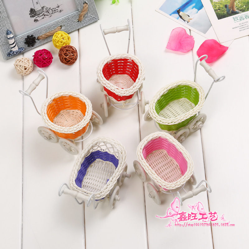 Toy four-wheeled car Happy candy DIY handmade flower basket Bamboo rattan weaving Home office ornaments Craft gift ornaments
