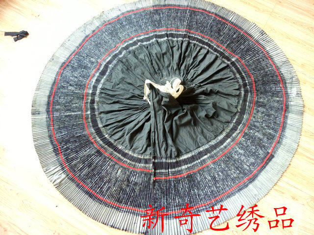 Old embroidered Miao ethnic handmade embroidery sheet Ethnic embroidered Miao Embroidered with old batik dress T1287