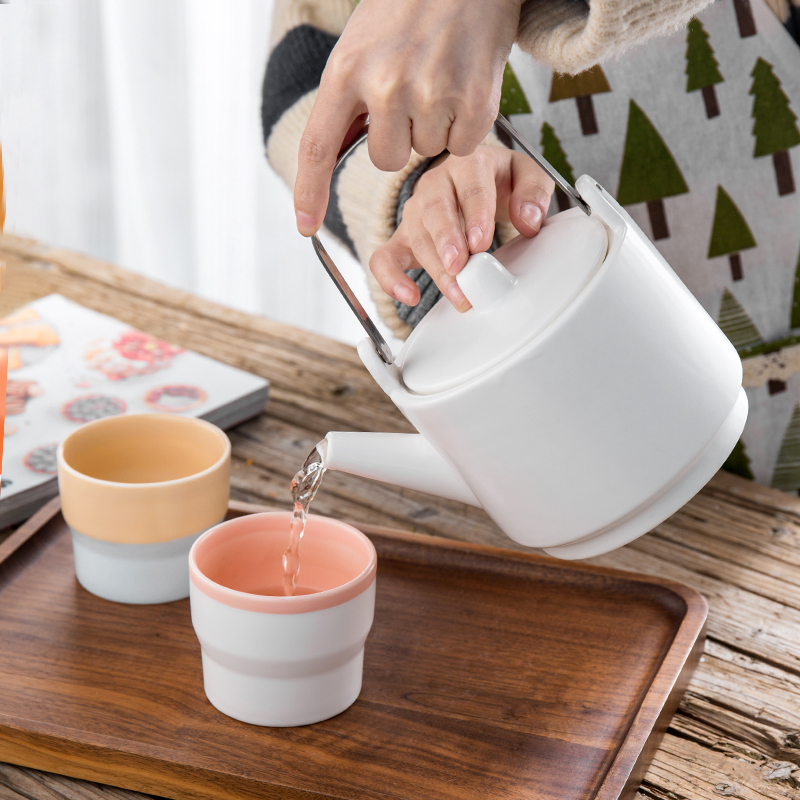 �ڼ��ݲ����ʽ��ɫ��Լ�մ���ˮ����̴ľ������