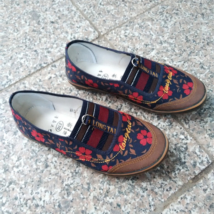 Authentic Shandong Qingdao Changda Women's Work Safety Shoes with Rubber Soles, Denim Fabric, Suede Edges, Non-Slip, Wear-Resistant, and Breathable Authentic Shandong Qingdao Changda Women's Work Safety Shoes with Rubber Soles, Denim Fabric, Suede Edges, Non-Slip, Wear-Resistant, and Breathable