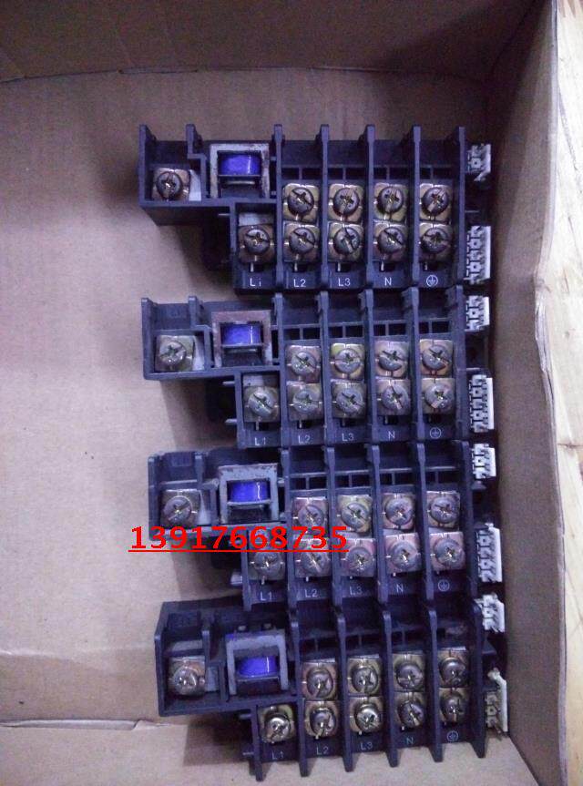 Original assembly and disassembly of air conditioning overcurrent protection binding post for six months RY125LMY1L