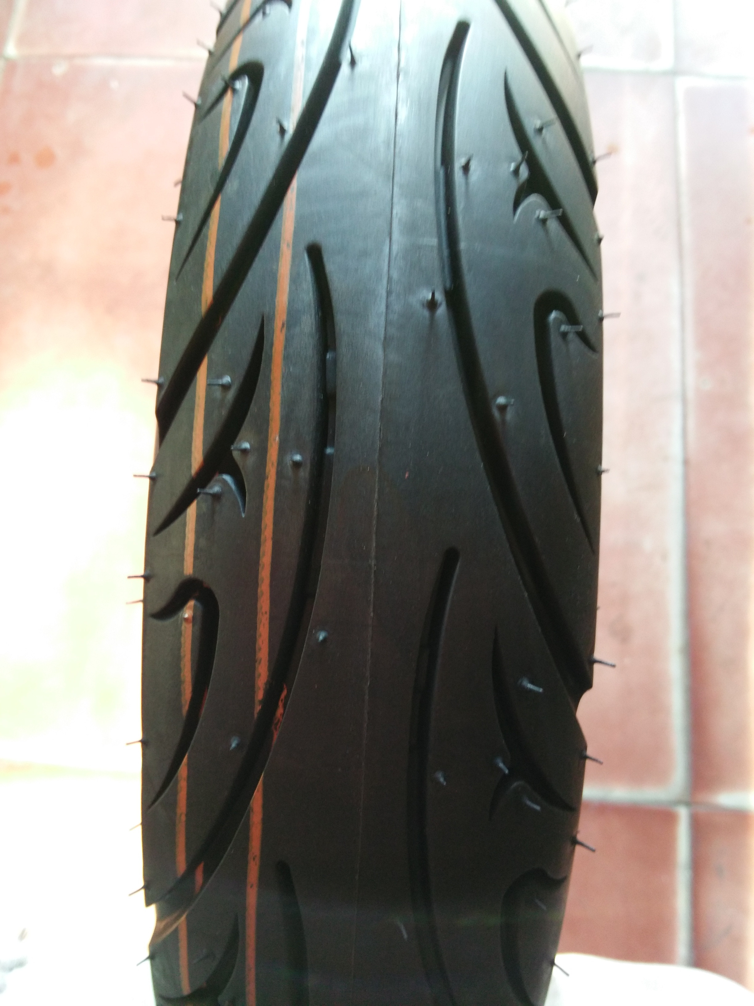 The Chaoyang Vigorous God 300-10 Vacuum Tire