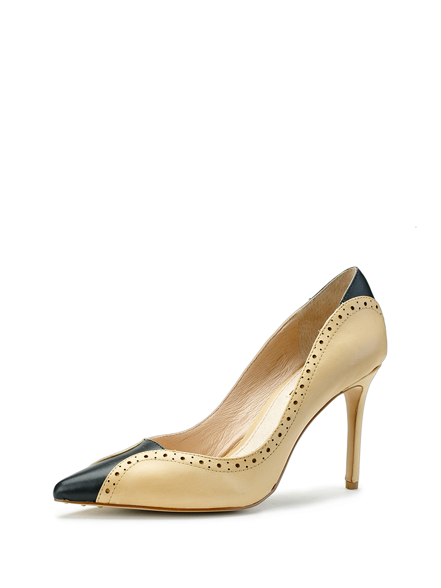 VINCE CAMUTO 米黑拼色冲孔花纹尖头细高跟鞋