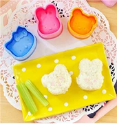 Khuôn cơm Kitten sushi bóng ba mảnh dễ thương khuôn bóng đặt bộ phim hoạt hình DIY làm bằng tay