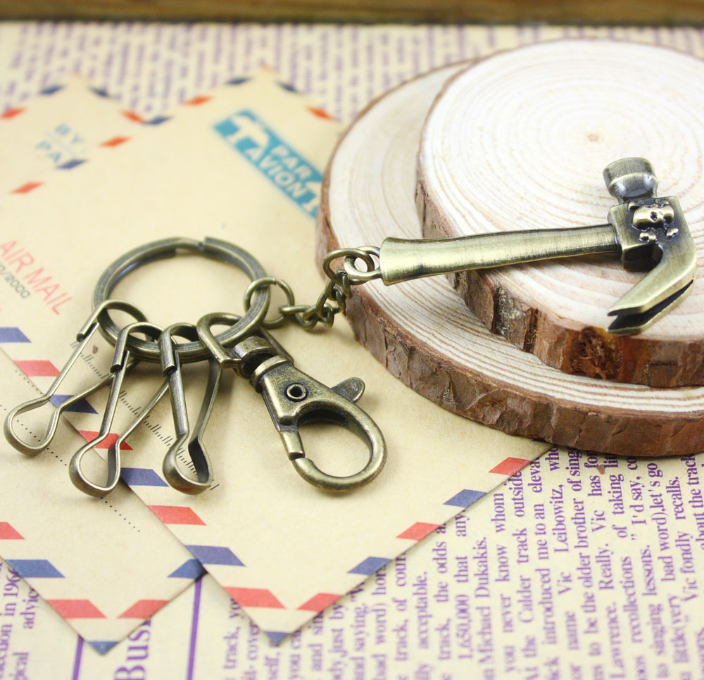 Classic Skull skull head small hammer Hammer Key Strings Creative Men Retro Bronze Key Clasp Imitation Tool Series Spoon Clasp