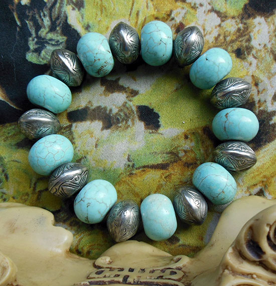 Indian natural turquoise (carved silver beads)Passepartout hand string (one of the seven treasures of Buddhism)