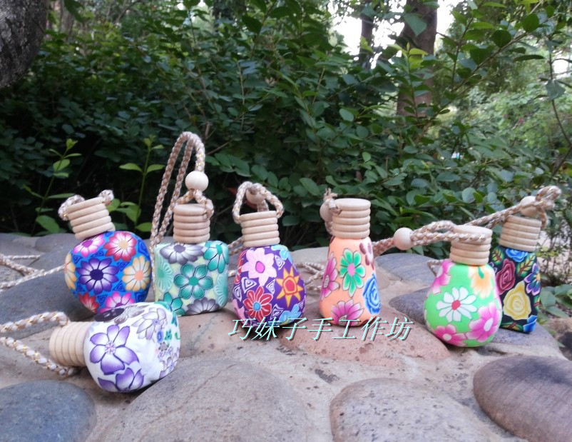 Creative colorful soft ceramic small perfume gift car perfume home decoration tourist souvenir laurel perfume