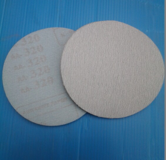 Manufacturer direct sales 125MM white flocking sandpaper coated white sand polished sheet polished sandpaper sheet round sand paper