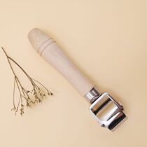 Leather iron roller hand push wheel rolling edge device edge device rubber roller leather roller Q pressure wheel small roller hand push roller