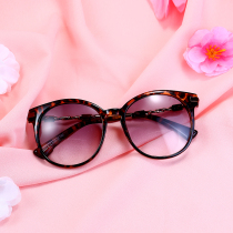 Fashion old flower mirror womens sunglasses can look far and far for near-and-near dual-use high-definition old light sunglasses