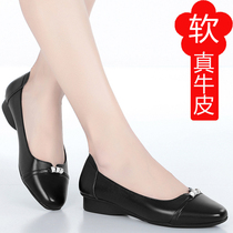 2021 spring new moms shoes flat heel soft bottom genuine leather shallow mouth single shoes female large size low heel leather shoes