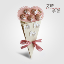 Send mother bouquet greeting card handmade high-end practical Goddess finished product send female teacher three-dimensional inner bag can hold cosmetics