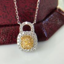 6-5 18K yellow diamond series ins wind lock necklace Diamond 30 points set with diamonds full diamond safety lock pendant