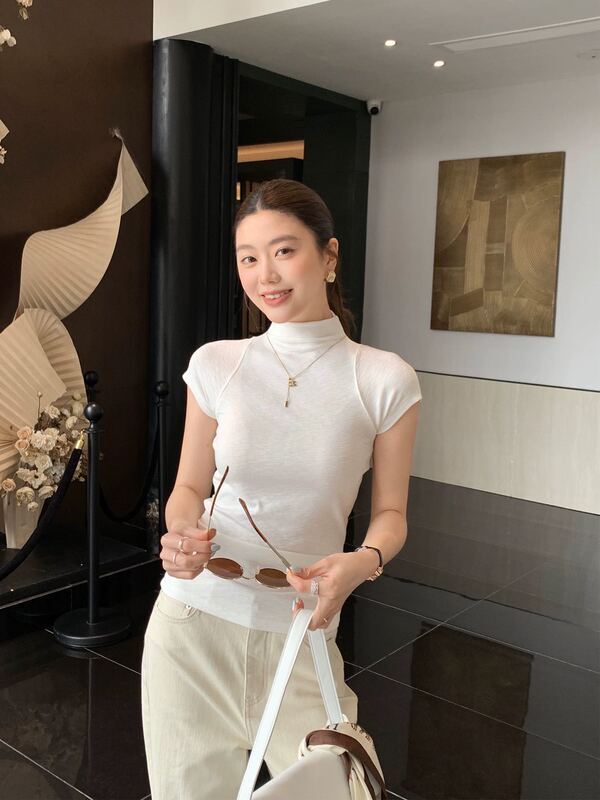 【Jinjin Fan Favorite】 "Soft and Stretchy" Early Autumn New Style Half-Turtleneck Base Shirt 【Jinjin Fan Favorite】 "Soft and Stretchy" Early Autumn New Style Half-Turtleneck Base Shirt