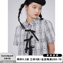 Sunsetpark original design sense niche French retro black and white check small flower lace-up shirt blouse