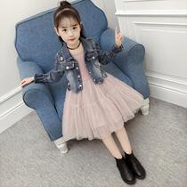 Girls jumpsuit 2020 new spring Korean version of childrens jeans two-piece autumn dress fashionable coat