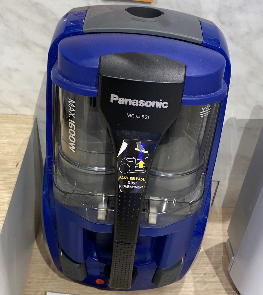 PANASONIC Panasonic MC-CL561 HEPA filter device tornado dust collection system