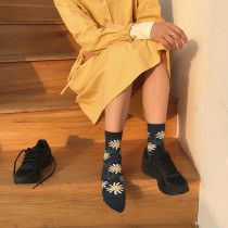 LET ME SEE spring new style Ya wind small daisy flower socks women long tube ins tide cute